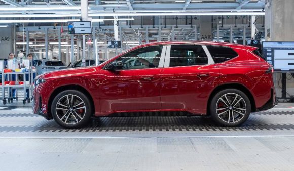 Elkészült az ötvenezredik jármű a BMW debreceni gyárában