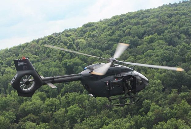 Honvédségi helikopter szállt fel két vitorlázógép miatt
