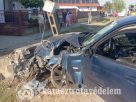 Villanyoszlopnak hajtott egy autó Sárrétudvariban