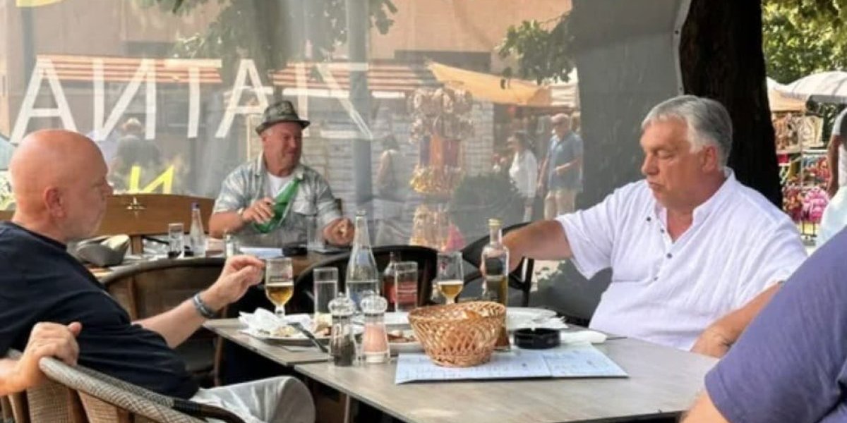 Sörrel és csevappal lazított Orbán Viktor a gucai trombitafesztiválon