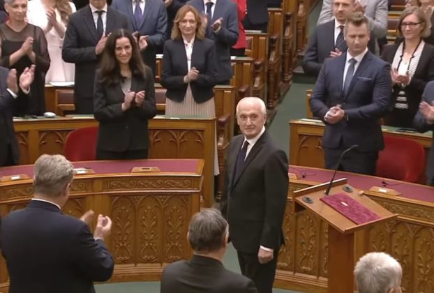 Köztársasági elnökké választották Baka Andrást