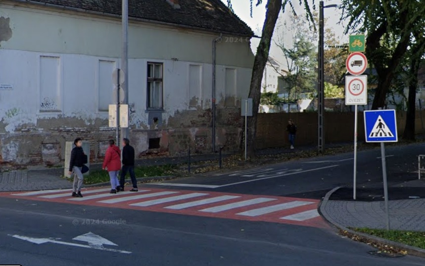 Iskolautca a Tóth Árpád utca Debrecenben