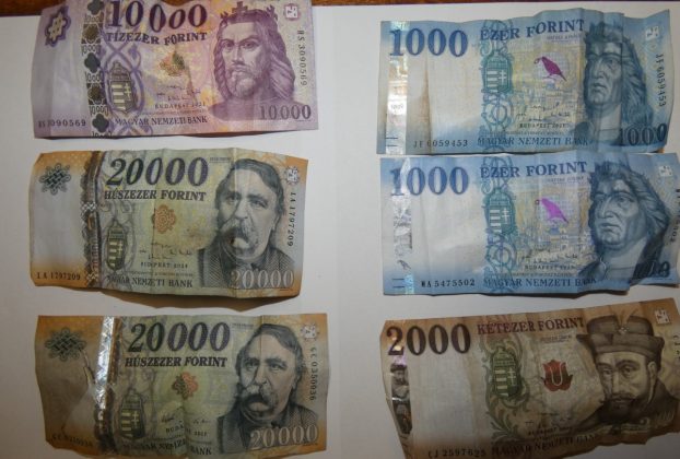 Alvó férfit zsebelt ki két nő Debrecenben