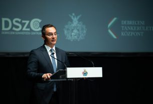 Papp László a városi tanévnyitón