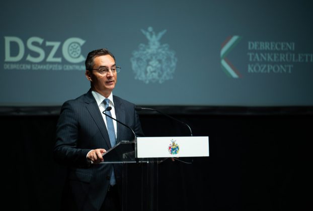 Papp László a városi tanévnyitón