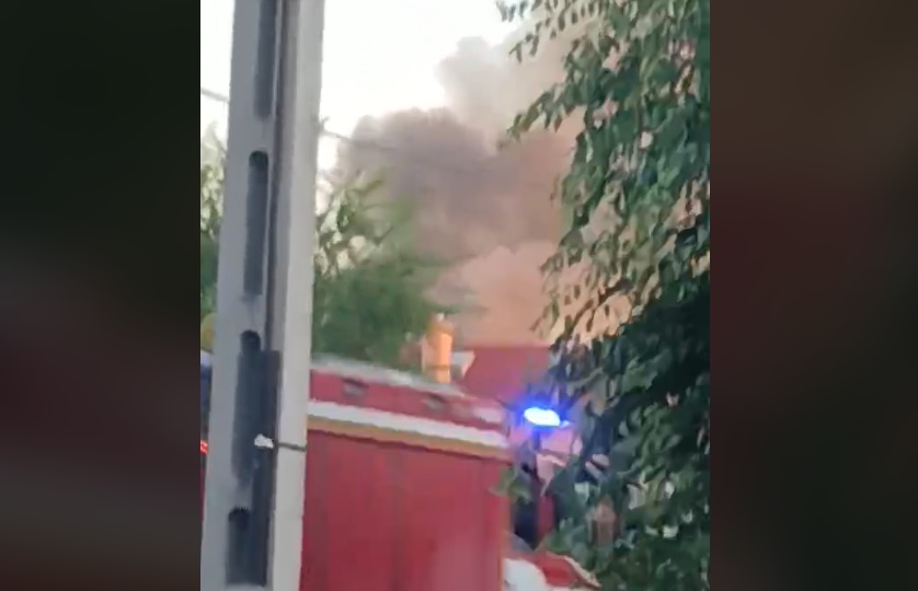 Tűz Debrecenben, a Kőműves utcában