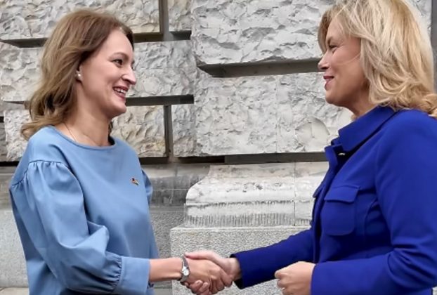 Julia Klöckner, a Bundestag elnöke és Forsthoffer Ágnes