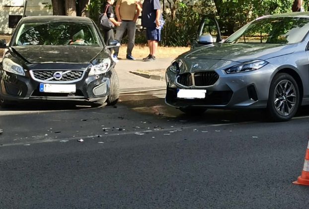 Baleset történt az Egyetem sugárúton