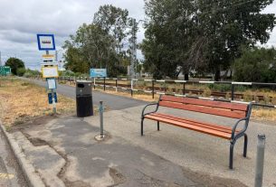 A városnak kellett rendbe tennie az egyik debreceni buszmegállót