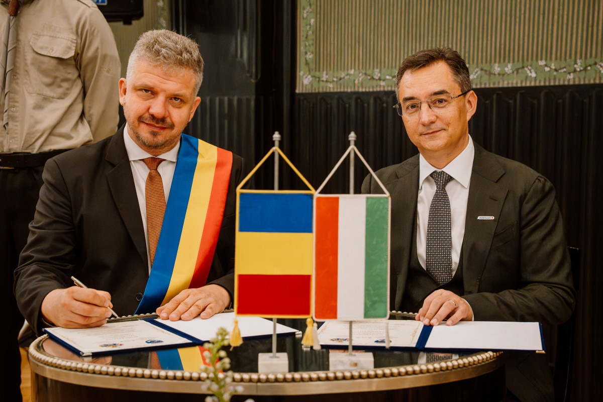 Testvérvárosi megállapodást kötött Marosvásárhely és Debrecen önkormányzata