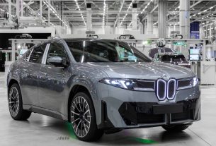 BMW iX4