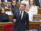 Magyar Péter a parlamentben