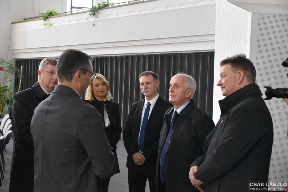 Papp László, Tompa Enikő és Csák László