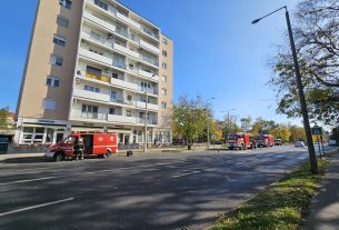 Tűz Debrecenben, a Nagy Lajos király téren